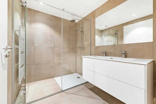 Badezimmer der Eigentumswohnung 1170