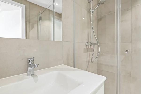 Badezimmer der Eigentumswohnung 1170